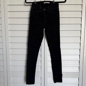 Levi's Women's Classic Black Skinny Jeans